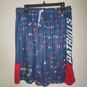 New England Patriots Men's Shorts Medium Zubaz Color Grid Shorts Blue Red